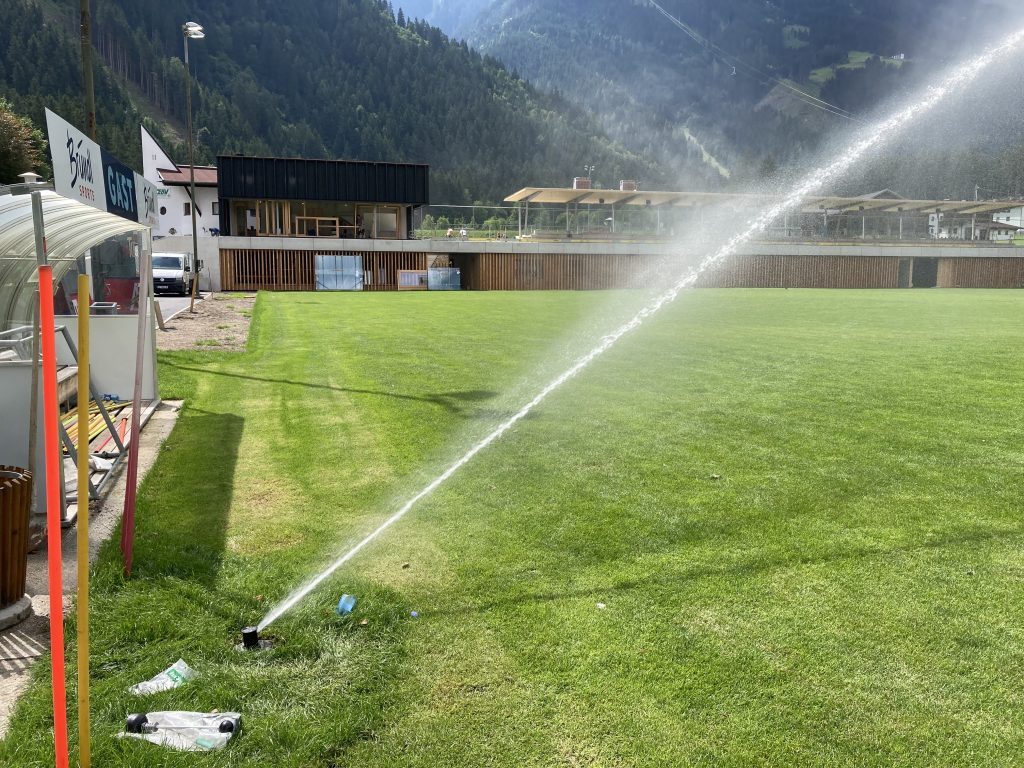 Die automatische Bewässerung von Fußballplätzen — Einfach Kontaktieren ich mache euch ein super Angebot